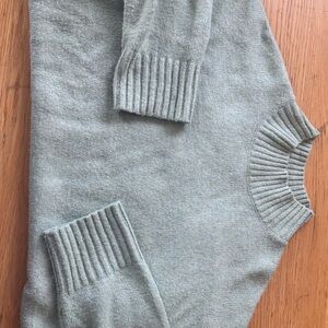 Reitmans Light Sage Green Crewneck Sweater